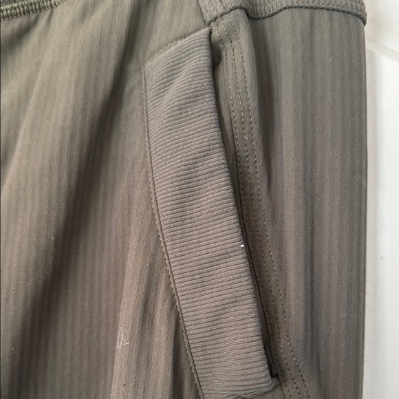 Lululemon Athletica Green Wide Leg Pants - Picture 4 of 7